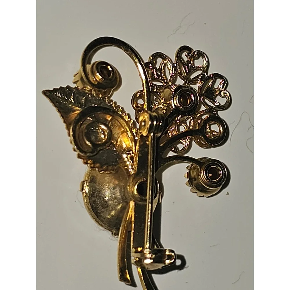 Vintage Goldtone With‎ Blue Virgin Mary Brooch Pin